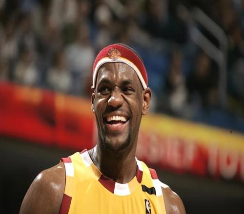 騎士國王公牛3方超大交易，幕后贏家詹皇！勒布朗回家?guī)?后衛(wèi)奪冠