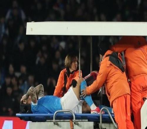 斯基拉：迪洛倫佐傷勢比預(yù)期輕，影響那不勒斯引援策略