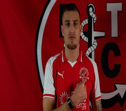 曼聯(lián)官宣冬窗賣第三人！倒霉小妖出租一周重傷歸隊，曾被阿莫林罵