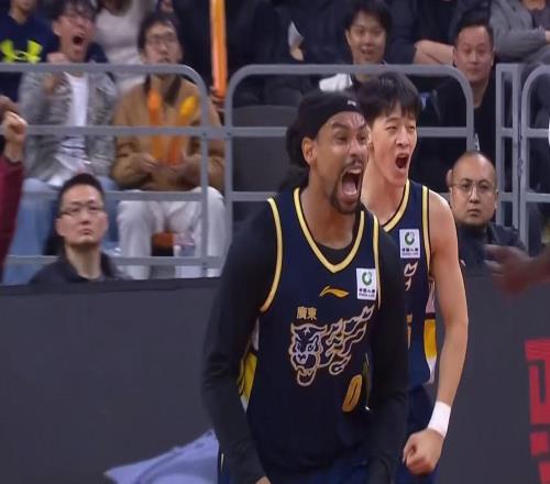 先戰(zhàn)寧波+再拼上海！CBA“新王炸”拯救廣東隊(duì)，保送杜鋒進(jìn)總決賽