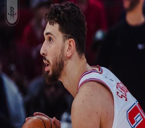 弗拉格34+12+5完勝杜蘭特，申京20中6阿門準(zhǔn)三雙，火箭險(xiǎn)勝獨(dú)行俠