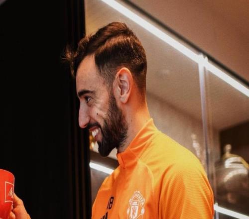 20張圖紀(jì)念加盟曼聯(lián)6年，B費：這六年的旅途真的很棒