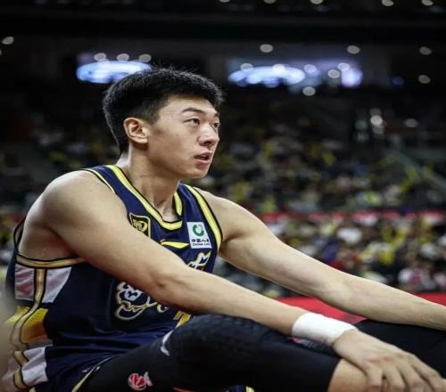 CBA窗口期即將開啟！廣東隊(duì)有意新疆2米14高塔，杜鋒補(bǔ)短板要沖冠