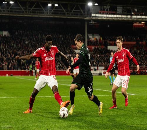 英超：水晶宮士氣低迷，諾丁漢森林搶分無(wú)憂諾丁漢森林VS水晶宮