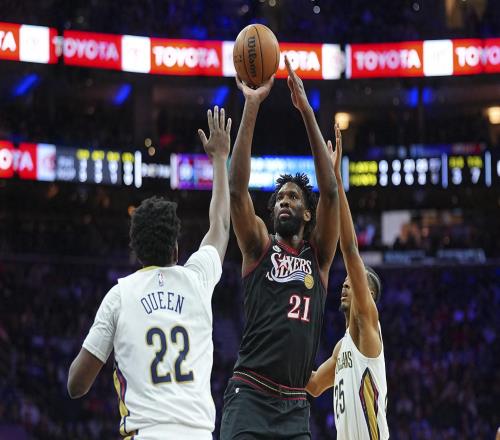 無懼喬治禁賽25場！恩比德40+11率隊(duì)14戰(zhàn)10勝超級探花也因禍得福