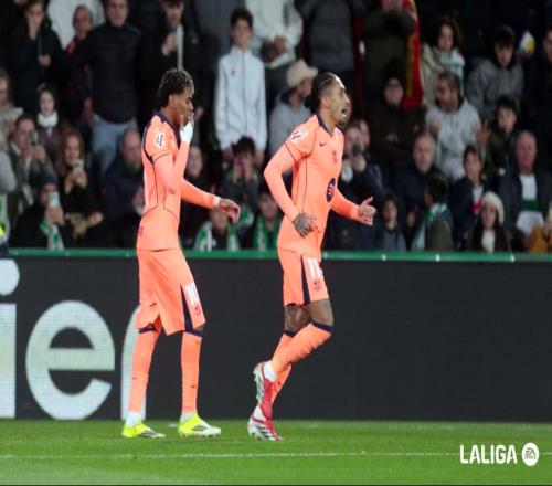 浪費(fèi)8個(gè)機(jī)會(huì)+三中門框！11.1億衛(wèi)冕冠軍仍31斬落升班馬16戰(zhàn)15勝