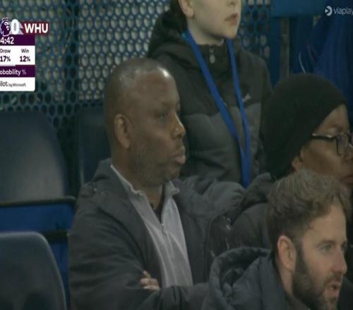 兒子帶隊對陣自己的前東家，老羅塞尼爾現(xiàn)場看切爾西vs西漢姆