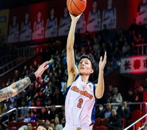 徐杰受傷，廣東13分慘敗接下來(lái)對(duì)陣上?？赡茉庥鋈B敗