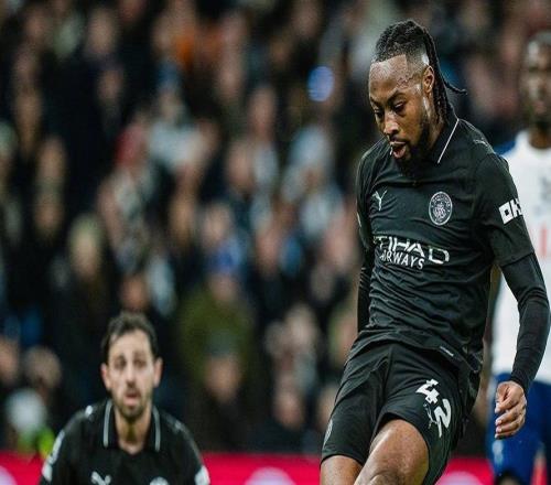 熱刺神鋒雙響+神仙球，22終結(jié)曼城115場全勝紀(jì)錄，瓜帥炮轟裁判