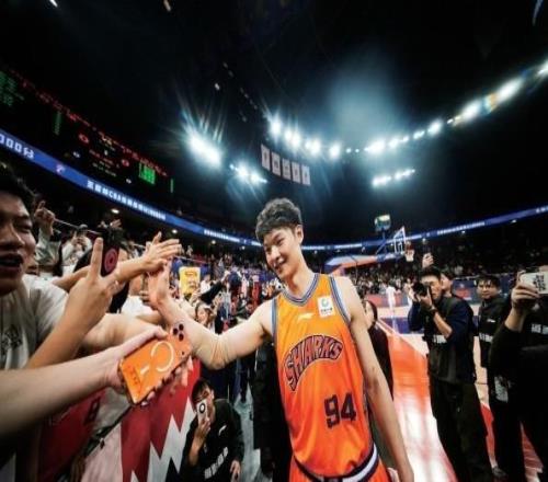 王哲林：想試試能不能拿最佳第六人，把CBA所有獎項都拿齊