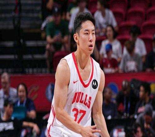 多蘇穆29分8籃板9助NBA常規(guī)賽芝加哥公牛125118邁阿密熱火