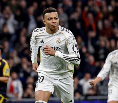 姆巴佩點(diǎn)射絕殺，西媒瘋狂嘲諷皇馬：贏球靠許愿，禁區(qū)乞討拿3分