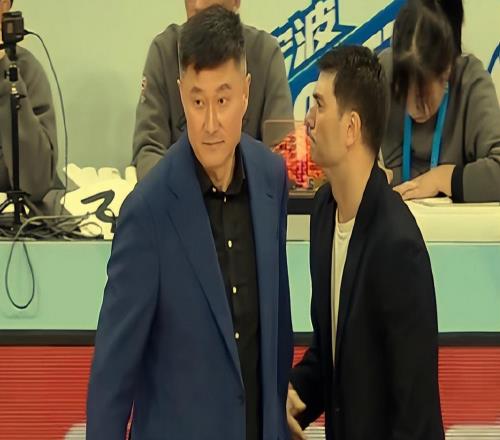 廣東爆冷不敵寧波重蹈遼籃覆轍！網(wǎng)友建議杜鋒學(xué)楊鳴，該不該下課