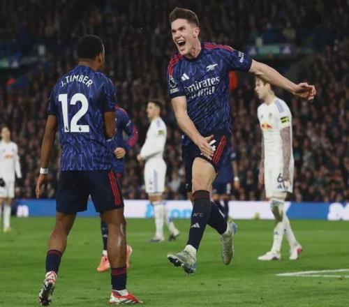 英超爭冠已無懸念曼城維拉同時(shí)掉鏈子阿森納成最大贏家