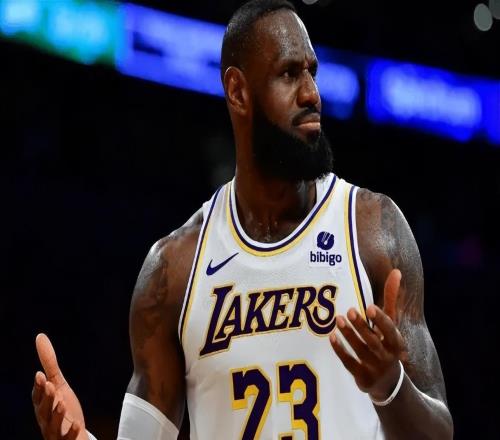 雷迪克又把湖人球迷整無語了！防守仍垮，五小自殺，讓人失望！