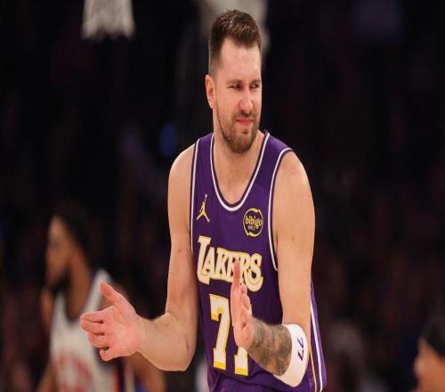 尼克斯擒湖人豪取6連勝！東契奇空砍30+15+8詹姆斯22分5板6助