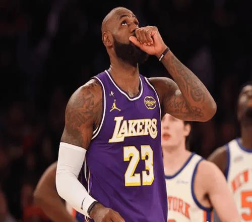 30分15板8助！就在今天，一項(xiàng)塵封60年的NBA紀(jì)錄被東契奇打破了