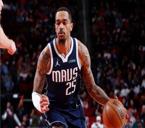 攻防兩端都被火箭完爆，獨(dú)行俠鋒線大將的狀態(tài)依然很不理想