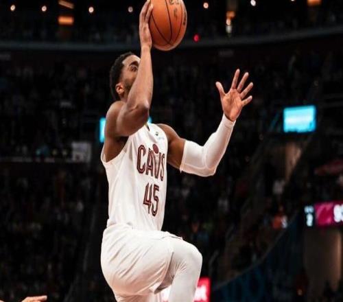 阿倫40+17+5創(chuàng)生涯新高，克林根被打爆楊瀚森0分，騎士大勝開拓者