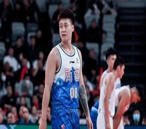影響惡劣！中國男籃隊長搞地域歧視+破壞民族團結應該公開道歉