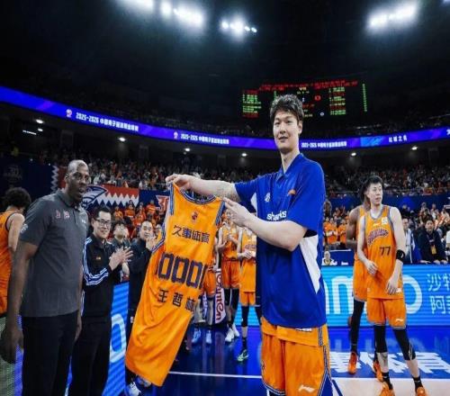上海眾將評(píng)王哲林：他表示只要球隊(duì)贏球，首發(fā)還是替補(bǔ)都可以