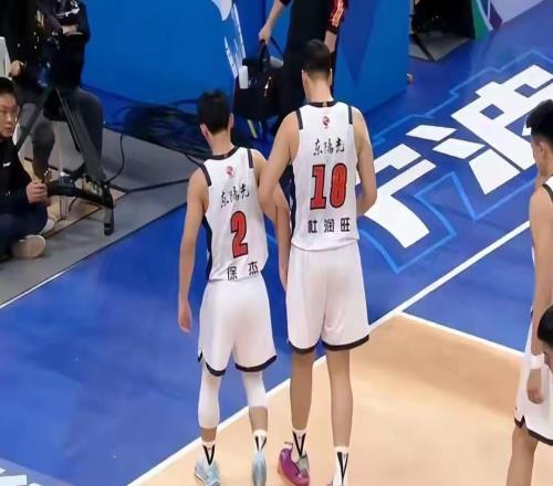 廣東隊(duì)?wèi)K敗寧波，再收兩大壞消息，杜鋒無(wú)能無(wú)力，冠軍要沒(méi)戲了