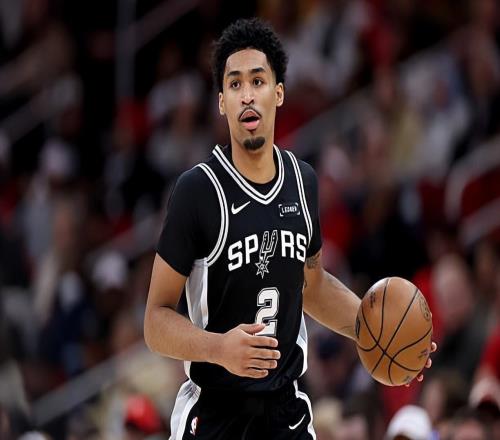 明明狀態(tài)相當不錯，結果馬刺在關鍵時刻卻沒有選擇讓他留在場上