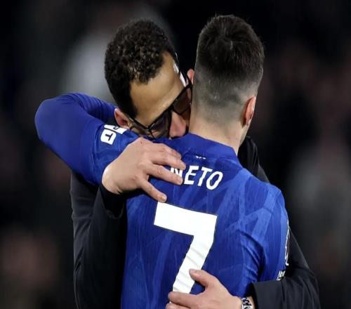 切爾西舊將：羅塞尼爾中場(chǎng)時(shí)大幅度調(diào)整可能會(huì)影響更衣室穩(wěn)定