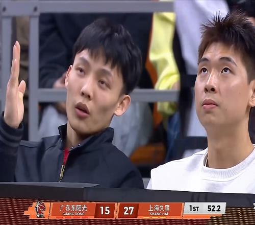 CBA：胡明軒單項(xiàng)最高遭雙殺，張鎮(zhèn)麟23分四連勝，小將8助攻