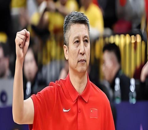 中國男籃主教練郭士強，做出了一個重要的決定！
