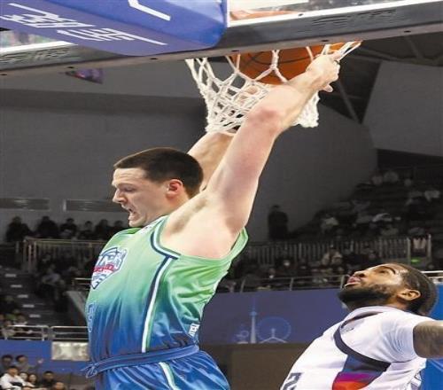 主場(chǎng)拿下強(qiáng)敵天津男籃仍不滿意