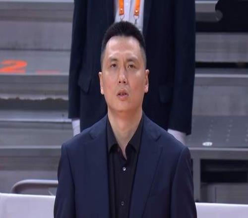 上海男籃雙殺廣東，懷特塞德28+13內(nèi)線碾壓張鎮(zhèn)麟23分杜鋒沒(méi)招