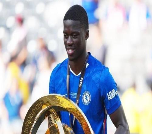 盡管馬馬杜薩爾即將回歸切爾西，但他無法在英聯(lián)杯出戰(zhàn)槍手