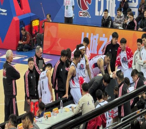 一聲“下課”，令CBA名帥：悵然若失