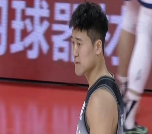 林主場(chǎng)7872擊敗領(lǐng)頭羊廣廈威爾遜30+13率隊(duì)終結(jié)連敗