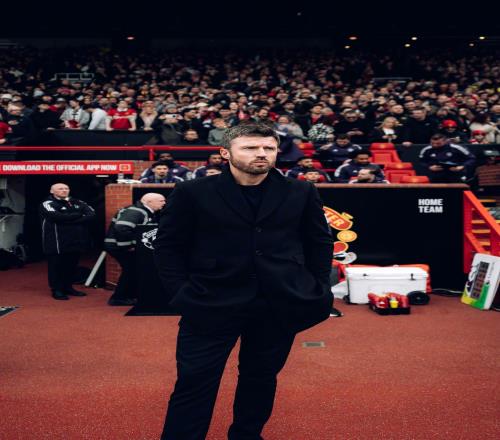 曼聯(lián)32富勒姆：第一場大考，卡里克如何驚險過關(guān)