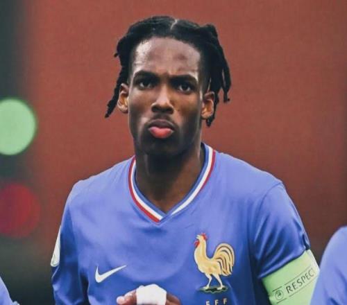 強(qiáng)壯又聰明！利物浦7200萬歐簽下雅凱他是下一個范戴克