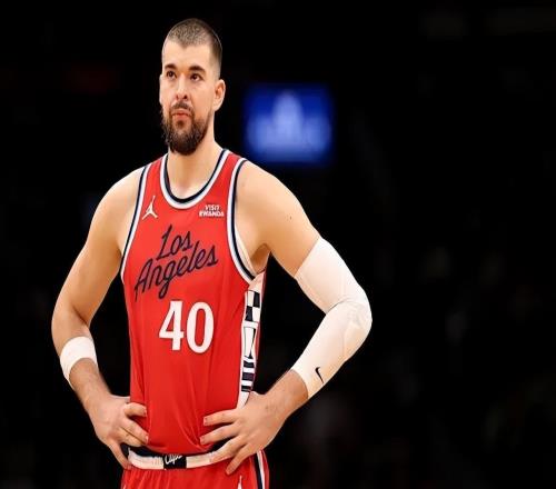 快船慘敗76人！倫納德空砍29分，4將齊爆，祖巴茨又崩，防守大空