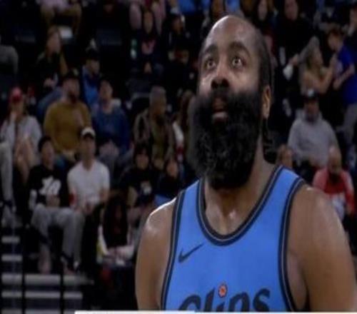 小卡29分快船完敗76人，哈登申請交易就是追逐總冠軍