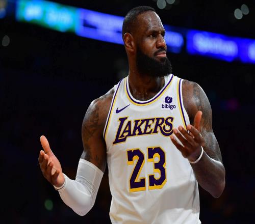 湖人消息：老詹即將分道揚(yáng)鑣，重要決定曝光，戰(zhàn)籃網(wǎng)出場更新