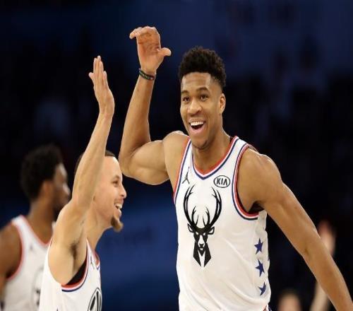 追夢(mèng)回旋鏢再傷庫(kù)里！勇士籌碼打動(dòng)雄鹿，兩原因讓字母哥拒絕金州