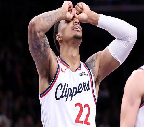 又一次成功扮演了第六人的角色，快船側(cè)翼新星缺少得了只是穩(wěn)定性