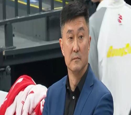 實(shí)話實(shí)說(shuō)！杜鋒當(dāng)年拋棄曾繁日，很多廣東隊(duì)球迷都沒(méi)有看懂