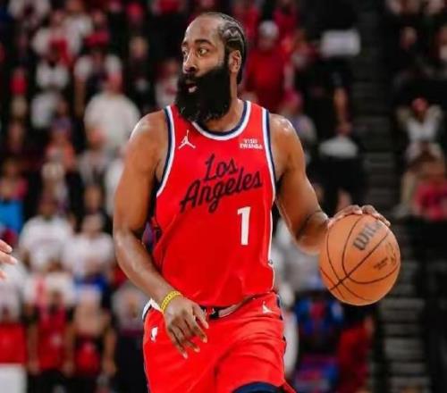 哈登因快船不給大合同，主動(dòng)申請(qǐng)交易，這個(gè)舉動(dòng)破壞快船贏球勢(shì)頭