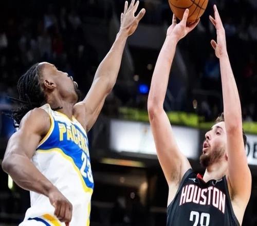 火箭3將一戰(zhàn)打出價(jià)值！申京統(tǒng)治級(jí)，霍樂迪泰特回暖該進(jìn)輪換了！