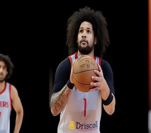 回到板凳席后效率反而提升了，火箭二隊(duì)之前對(duì)他的使用存在問(wèn)題