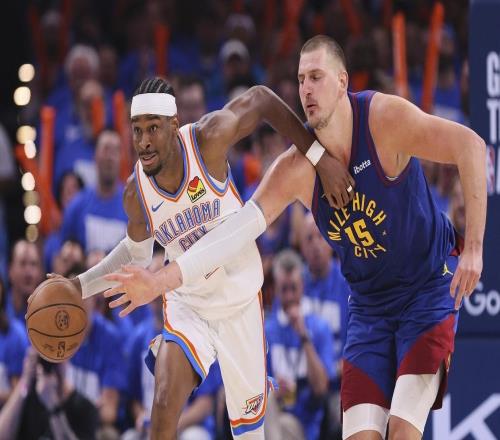 追逐25+4+8控衛(wèi)！火箭要組4巨頭首發(fā)2老將難留，為冠軍值得一試