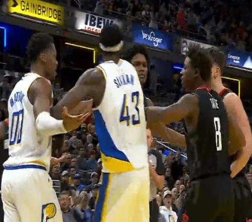 申京引沖突！火箭雙殺步行者，杜蘭特傷缺，探花13中4，小賈驚艷