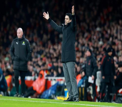 真是運氣好槍手的冠軍越來越穩(wěn)：雖掉鏈子依舊，但對手也在掉