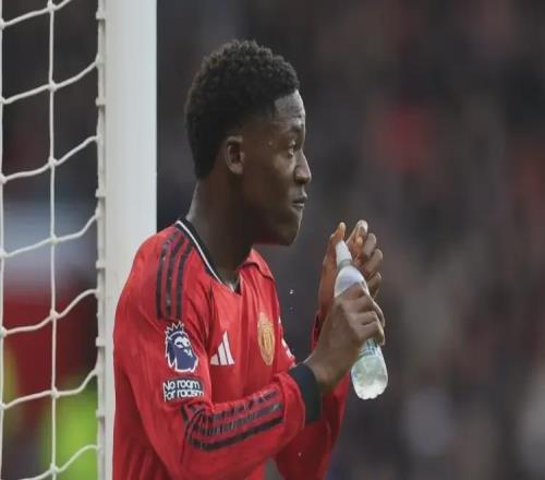 萊因克爾：梅努是英格蘭上屆大賽表現(xiàn)最好的，有資格競爭主力